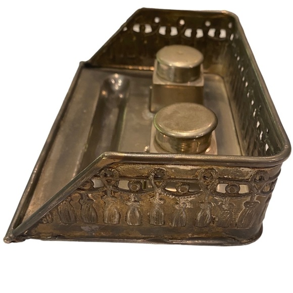 Art Deco Silver Plate Inkwell Desk Set - fun rare antique form for use or decor - Picture 5 of 15